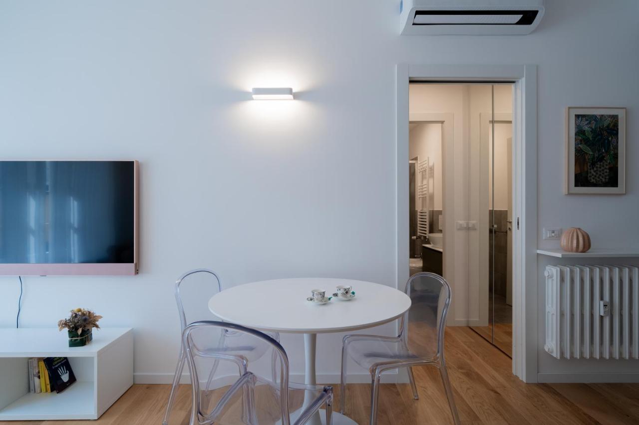 Milano Apartments S Agostino - Porta Genova ภายนอก รูปภาพ