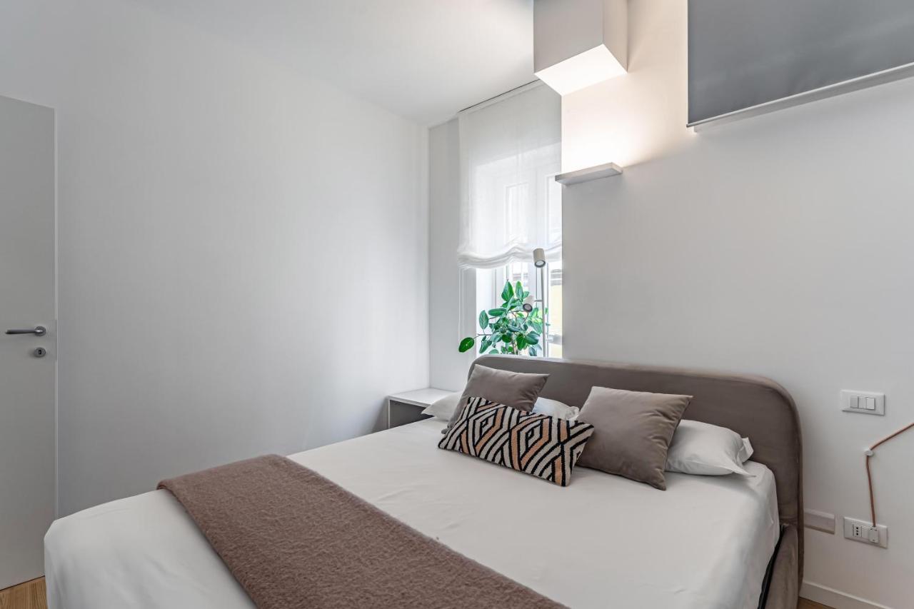 Milano Apartments S Agostino - Porta Genova ภายนอก รูปภาพ