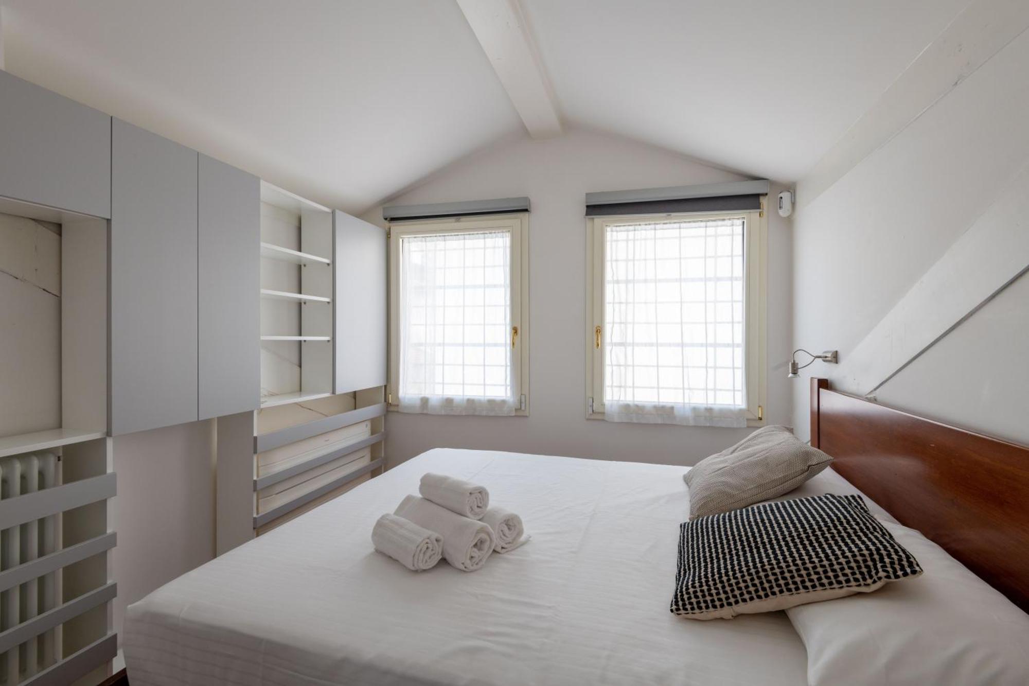 Milano Apartments S Agostino - Porta Genova ภายนอก รูปภาพ